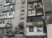 Satılır 3 otaqlı 78 m2 köhnə tikili İnşaatçılar m.