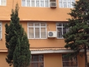 Satılır 4 otaqlı 150 m2 köhnə tikili 8 mkr