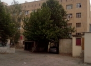 Satılır 2 otaqlı 45 m2 köhnə tikili Zərifə Əliyeva adına park