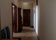 Satılır 2 otaqlı 76 m2 yeni tikili İnşaatçılar m.