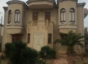 Satılır 7 otaqlı 600 m2 həyət evi Bakıxanov