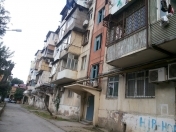 İcarəyə verilir 2 otaqlı 45 m2 köhnə tikili Zərifə Əliyeva adına park