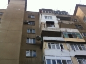 Satılır 3 otaqlı 78 m2 köhnə tikili Neapol dairəsi