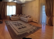 İcarəyə verilir 3 otaqlı 110 m2 yeni tikili ABŞ səfirliyi