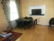 Satılır 5 otaqlı 250 m2 həyət evi Novxanı