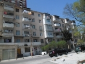 Satılır 2 otaqlı 35 m2 köhnə tikili İnşaatçılar m.