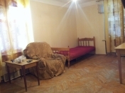 İcarəyə verilir 1 otaqlı 35 m2 köhnə tikili Montin