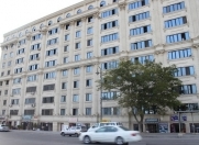 İcarəyə verilir 4 otaqlı 120 m2 köhnə tikili Gənclik m.