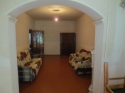 Satılır 2 otaqlı 60 m2 köhnə tikili İnşaatçılar m.