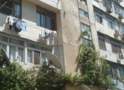 Satılır 4 otaqlı 100 m2 köhnə tikili Ayna Sultanova heykəli