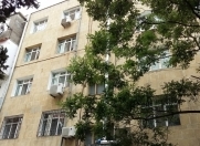 Satılır 4 otaqlı 95 m2 köhnə tikili Əhmədli