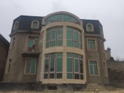 Satılır 8 otaqlı 700 m2 həyət evi Badamdar