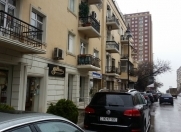 Satılır 3 otaqlı 62 m2 köhnə tikili Gənclik m.