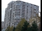 Satılır 3 otaqlı 140 m2 yeni tikili Nizami m.