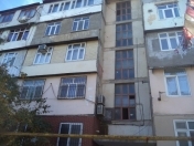 Satılır 3 otaqlı 90 m2 köhnə tikili Ukrayna dairəsi