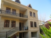 Satılır 7 otaqlı 430 m2 həyət evi Bakıxanov