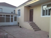 Satılır 3 otaqlı 100 m2 həyət evi Koroğlu m.