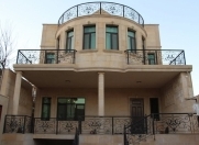 İcarəyə verilir 8 otaqlı 480 m2 həyət evi Badamdar