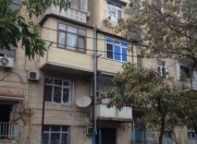 Satılır 2 otaqlı 75 m2 köhnə tikili 8 mkr