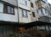 Satılır 4 otaqlı 100 m2 köhnə tikili 4 mkr