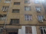 Satılır 1 otaqlı 31 m2 köhnə tikili Metropark