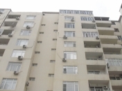 Satılır 4 otaqlı 179 m2 yeni tikili Nizami m.