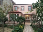 Satılır 7 otaqlı 250 m2 həyət evi Bakıxanov