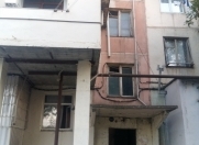 Satılır 2 otaqlı 70 m2 köhnə tikili 7 mkr