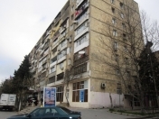 Satılır 4 otaqlı 90 m2 köhnə tikili 8 km