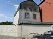 Satılır 6 otaqlı 170 m2 həyət evi Səbail r.