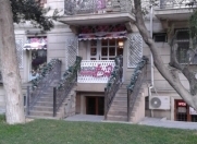 İcarəyə verilir 4 otaqlı 74 m2 ofis İçəri Şəhər m.