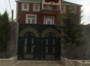 Satılır 4 otaqlı 150 m2 həyət evi Binə