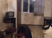 İcarəyə verilir 2 otaqlı 45 m2 köhnə tikili 3 mkr