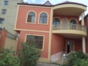 Satılır 4 otaqlı 182 m2 həyət evi Bakıxanov