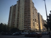 Satılır 4 otaqlı 150 m2 yeni tikili İnşaatçılar m.