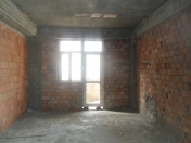 Satılır 1 otaqlı 60 m2 yeni tikili İnşaatçılar m.