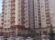 Satılır 3 otaqlı 130 m2 yeni tikili İnşaatçılar m.