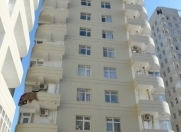 Satılır 2 otaqlı 75 m2 yeni tikili İnşaatçılar m.