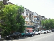 Satılır 1 otaqlı 31 m2 köhnə tikili İnşaatçılar m.