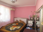 Satılır 3 otaqlı 60 m2 köhnə tikili Ukrayna dairəsi