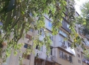 Satılır 4 otaqlı 100 m2 köhnə tikili İnşaatçılar m.