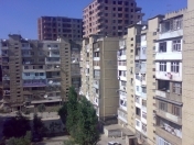 Satılır 3 otaqlı 64 m2 köhnə tikili İnşaatçılar m.