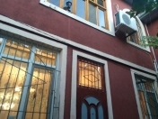 Satılır 4 otaqlı 200 m2 həyət evi 6 mkr