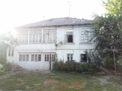 Satılır 6 otaqlı 30000 m2 köhnə tikili Quba