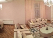 İcarəyə verilir 4 otaqlı 180 m2 yeni tikili Caspian Plaza