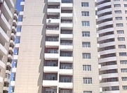 Satılır 3 otaqlı 130 m2 yeni tikili Elmlər Akademiyası m.