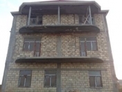 Satılır 13 otaqlı 390 m2 həyət evi Saray