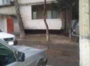 Satılır 3 otaqlı 90 m2 köhnə tikili Gənclər və İdman Nazirliyi