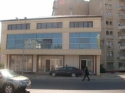 Satılır 10 otaqlı 621 m2 obyekt Yasamal r.