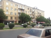 Satılır 5 otaqlı 112 m2 köhnə tikili Tibb Universiteti